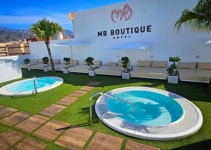 Mb Boutique - Adults Recommended 3*