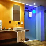 Mb Boutique - Adults Recommended 3*