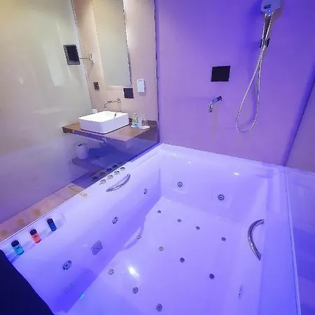 Mb Boutique - Adults Recommended 3* Nerja