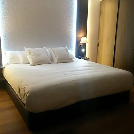 Mb Boutique - Adults Recommended 3* Nerja