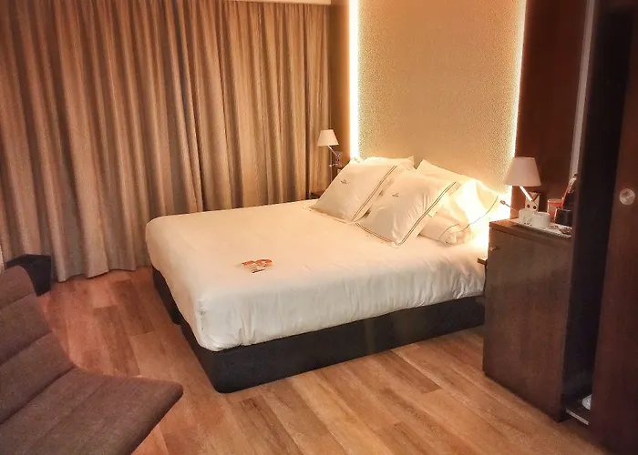 Mb Boutique - Adults Recommended 3*