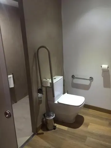 Mb Boutique - Adults Recommended 3*