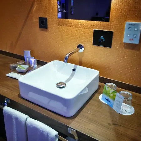 Mb Boutique - Adults Recommended