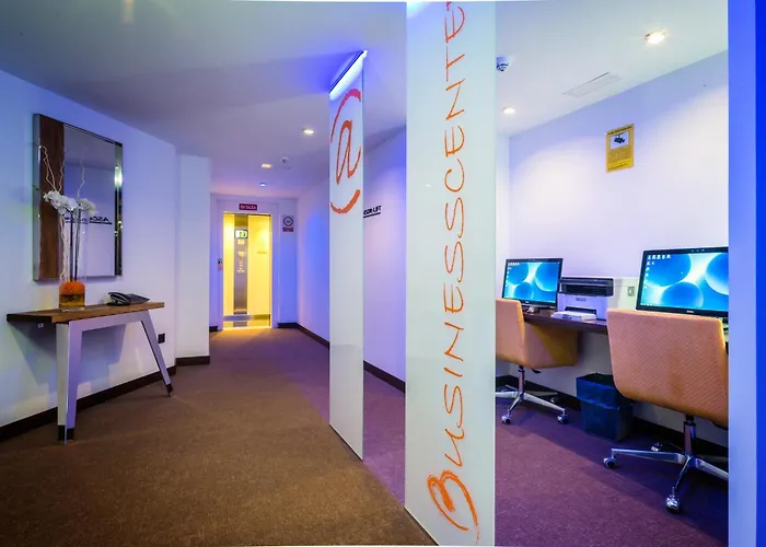 Mb Boutique - Adults Recommended 3*